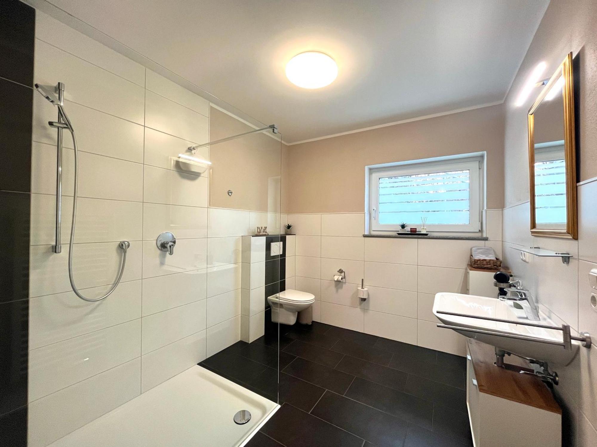 Ferienwohnung Sonnenterrasse, 1-4 Personen, 2 Schlafzimmer, Grosse Terrasse Müden Eksteriør bilde